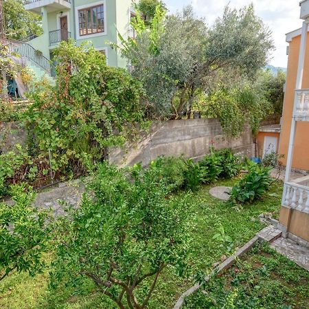 Apartmani Bronhi Сутоморе Екстер'єр фото