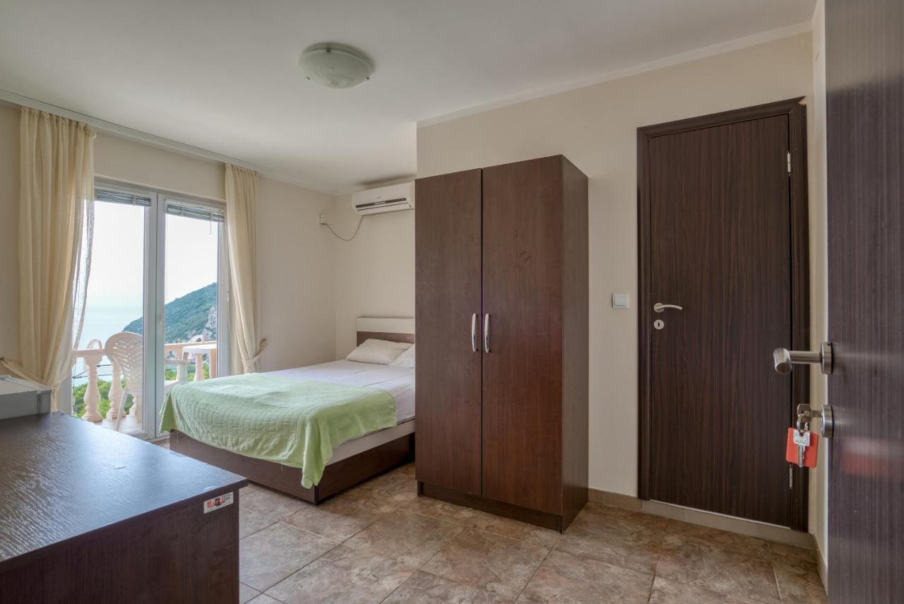 Apartmani Bronhi Сутоморе Екстер'єр фото