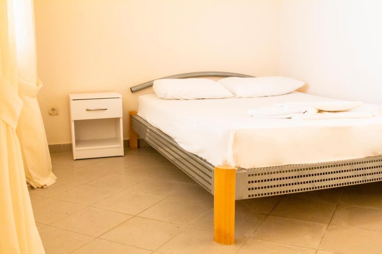 Apartmani Bronhi Сутоморе Екстер'єр фото